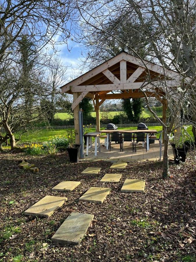 Willow House Bed & Breakfast And Orchard Studios Self Catering Limavady Dış mekan fotoğraf